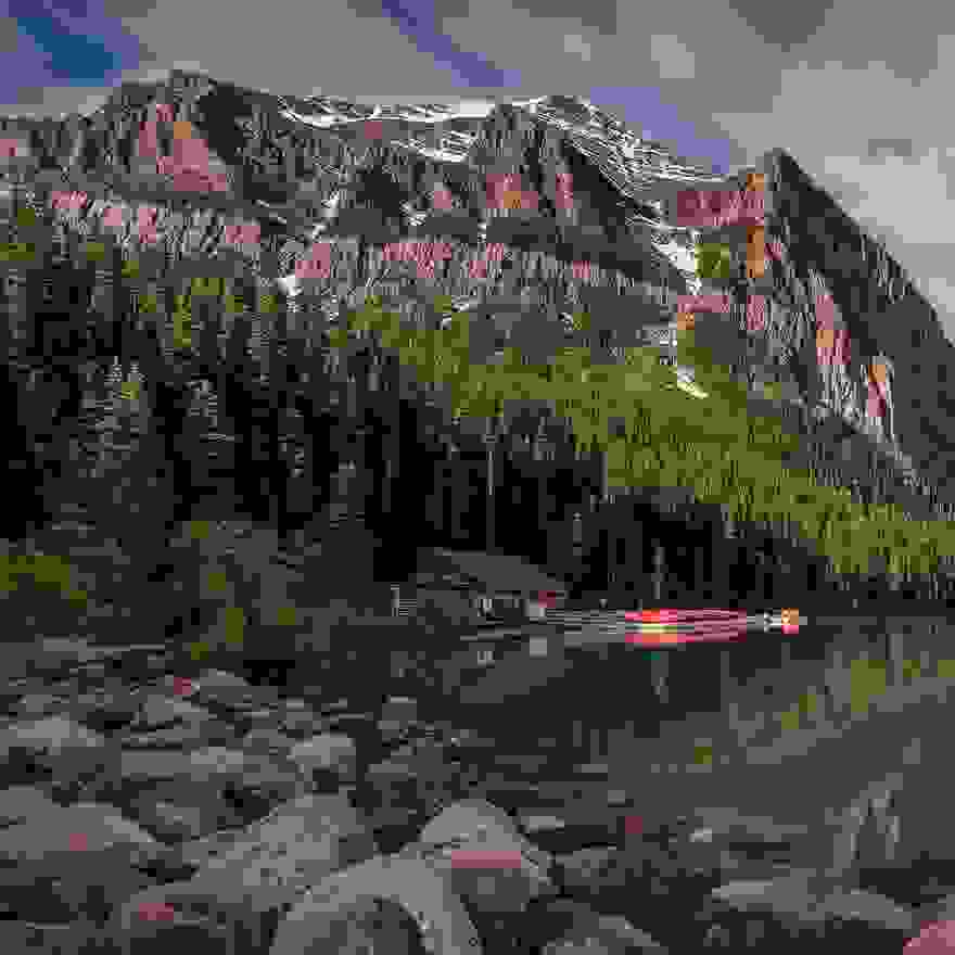 Lake-Louise-Banff-National-Park-AB-880x880.jpg