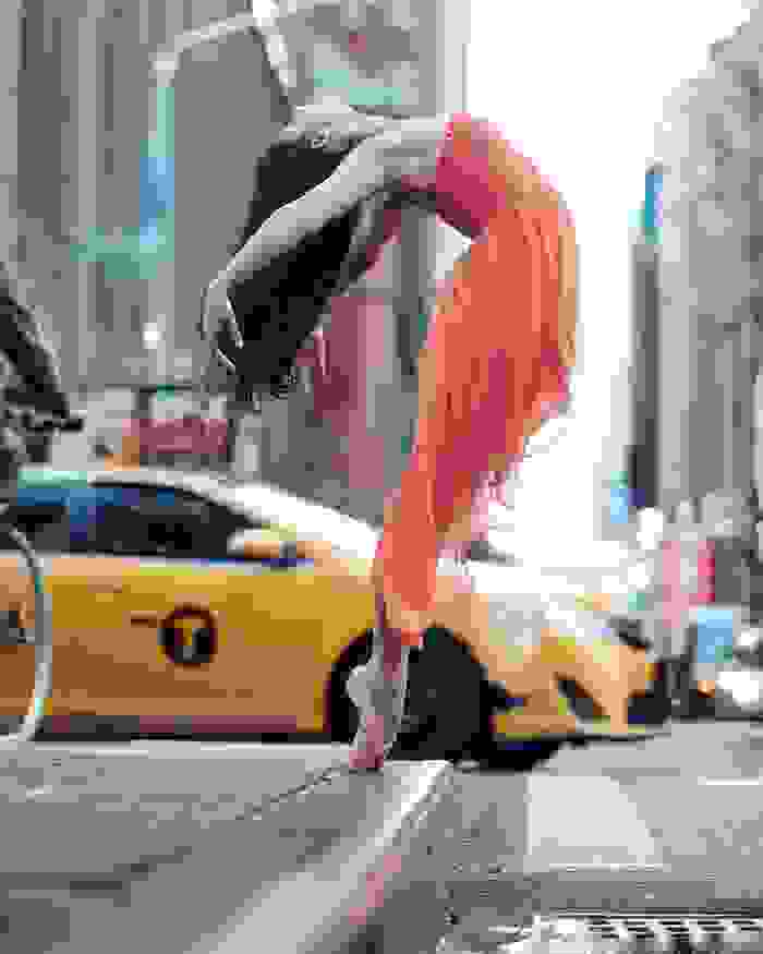 urban-ballet-dancers-new-york-streets-omar-robles-58-57b30efa268a2__700.jpg