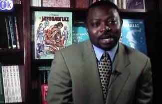Νιγηριανός άνοιξε ελληνικό βιβλιοπωλείο στη Ν. Υόρκη! (video)