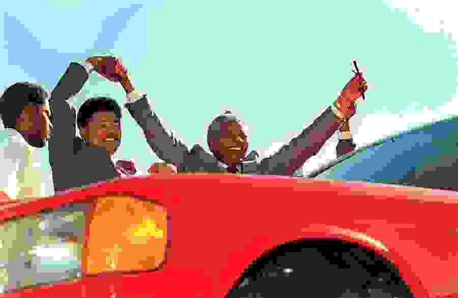 00madiba-mercedes-1