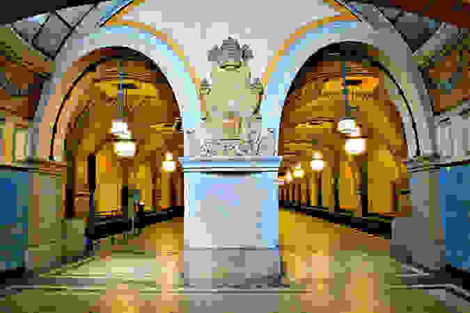 00metro station 14