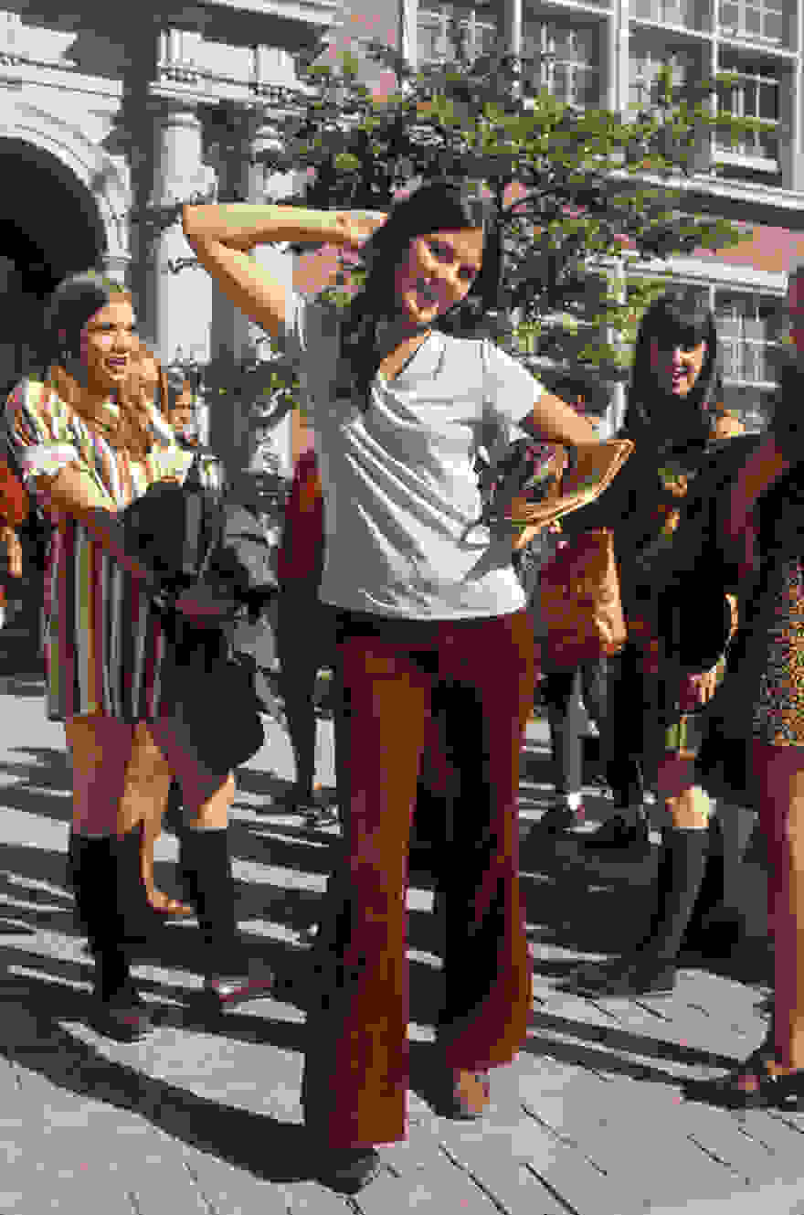 1969-hippie-high-school-fashion-photography-4.jpg