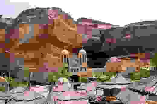 596428 cave3