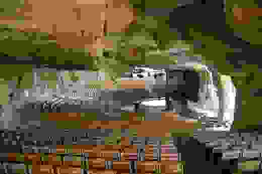 596429 cave1