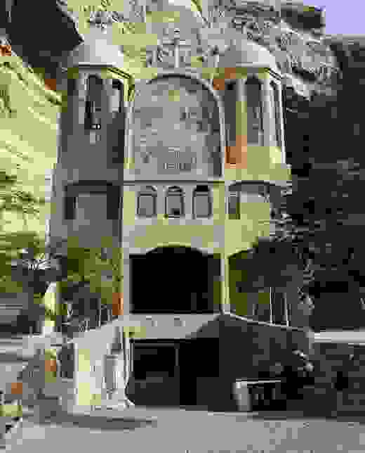 596433 cave2