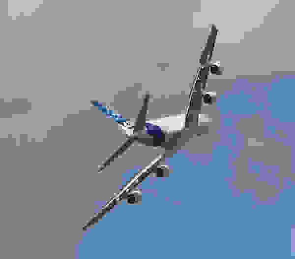 Airbus-A380-In-Flight.jpg