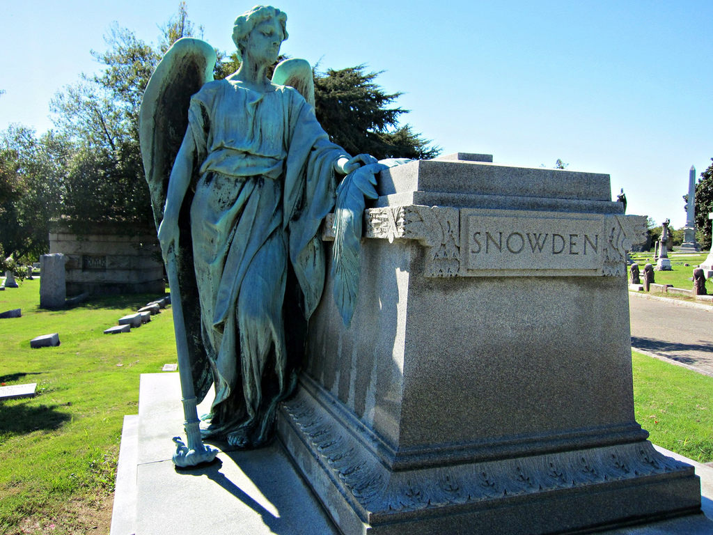 ElmwoodCemetery.jpeg