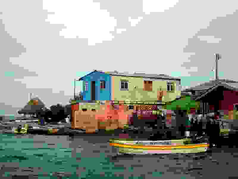 Houses-on-Santa-Cruz.jpg