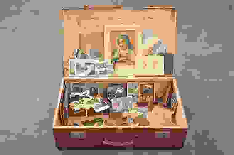 Jon-Crispin-Willard-Suitcases-14.jpg