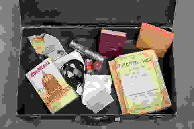Jon-Crispin-Willard-Suitcases-22.jpg