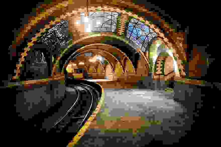 Most-Impressive-Subway-Stations-In-The-World1__880.jpg