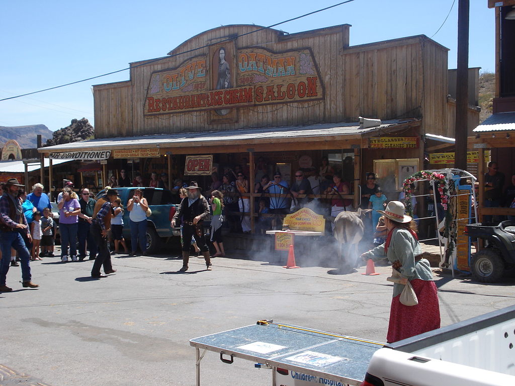 OatmanStreets.JPG