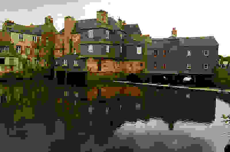 Pont_de_Rohan_et_maisons_à_Landerneau.jpg