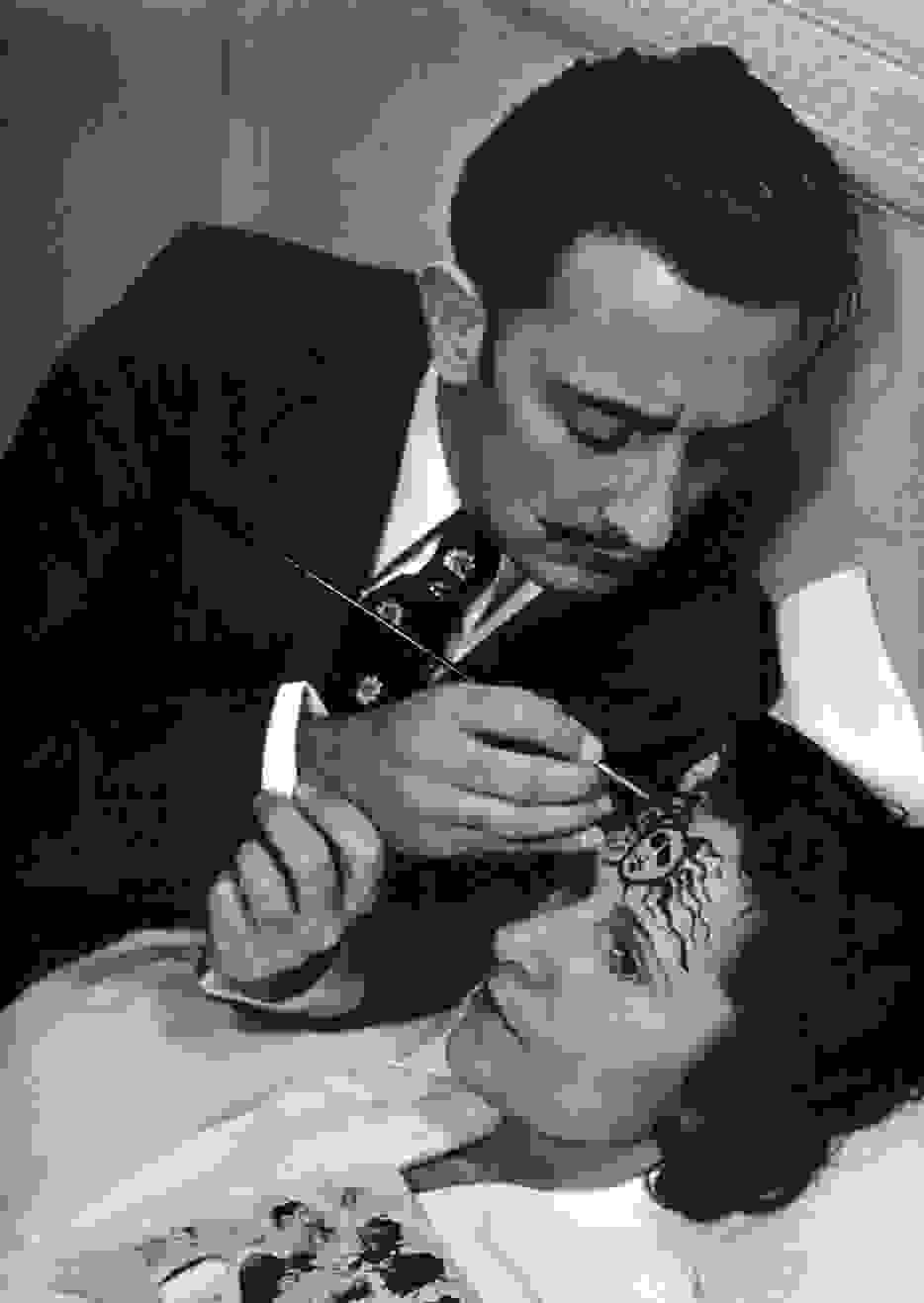 Salvador-and-Gala-Dali-by-Philippe-Halsman-1941.jpg