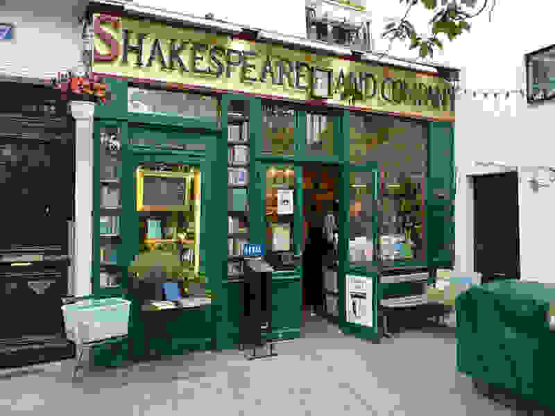 Shakespeare-and-Co-Paris-Bookstore.jpg