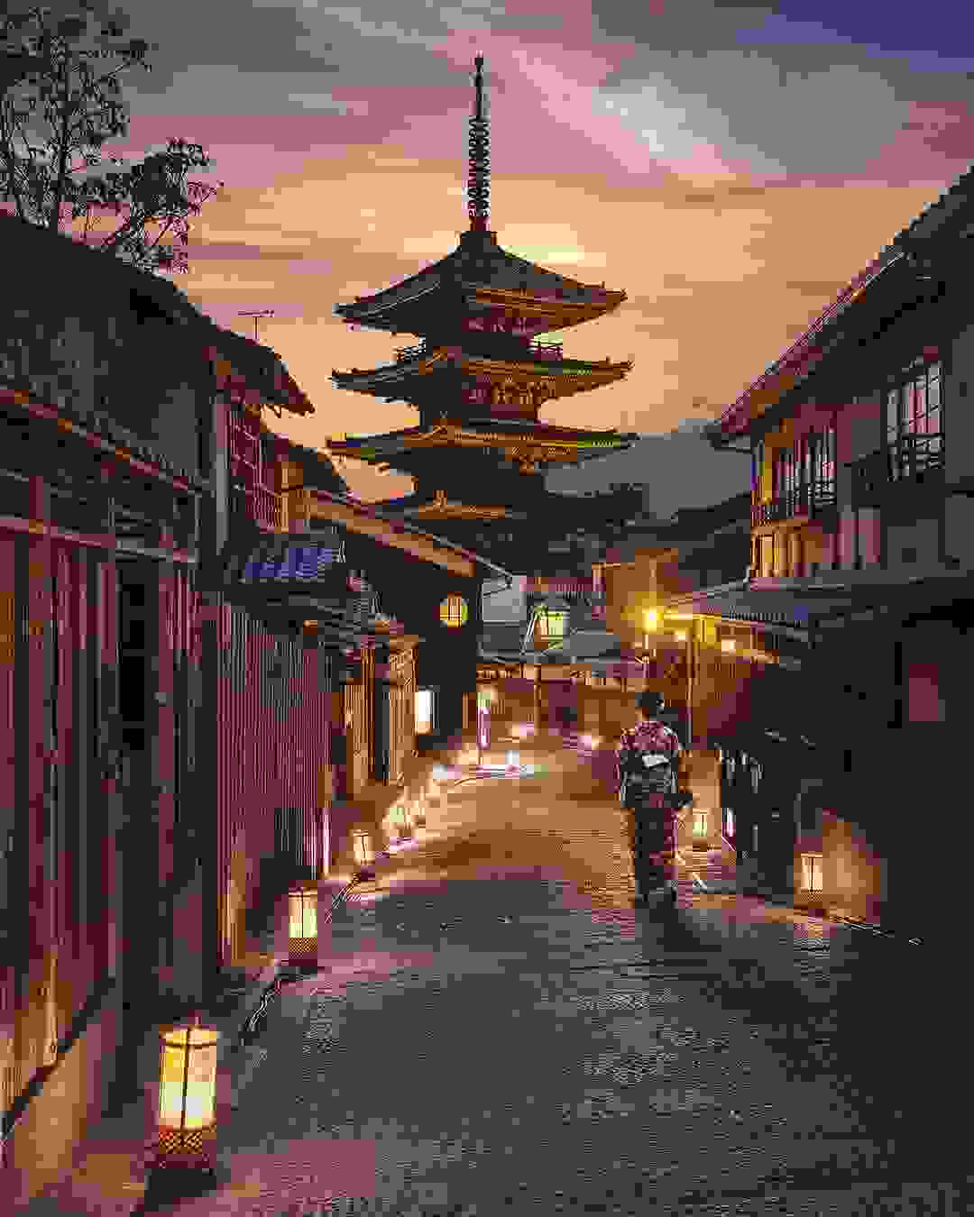Yasaka-Shrine.jpg