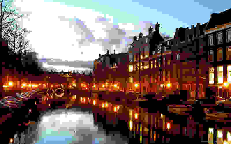 amsterntam-sta-kanalia-tis-earinis-eleftherias11.jpg