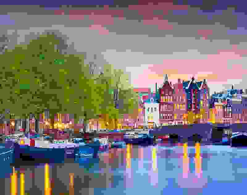 amsterntam-sta-kanalia-tis-earinis-eleftherias13.jpg