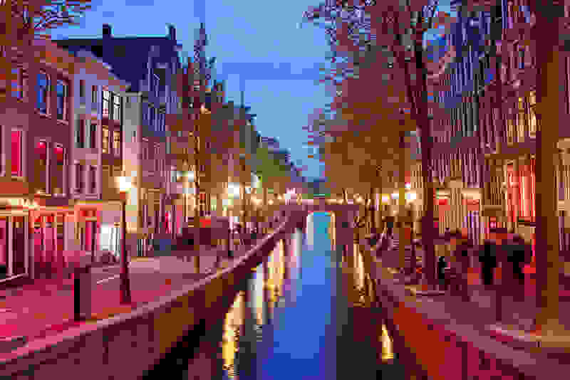 amsterntam-sta-kanalia-tis-earinis-eleftherias2.jpg