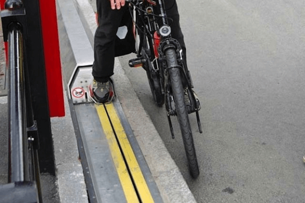 big-bicycle_escalator_6b.png