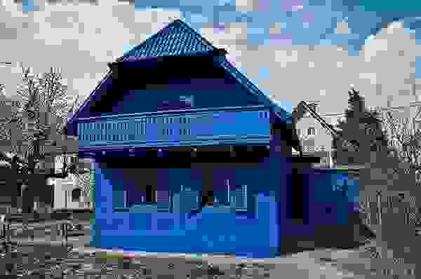 bluehouse3.jpg