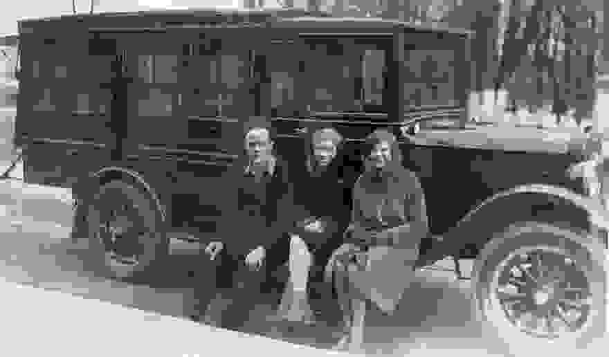 bookmobile-library-on-wheels13.jpg