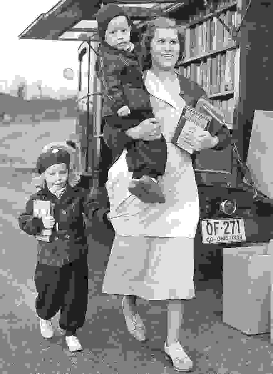 bookmobile-library-on-wheels6.jpg