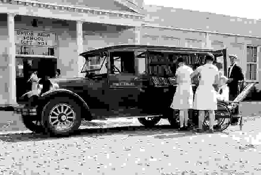 bookmobile-library-on-wheels9.jpg