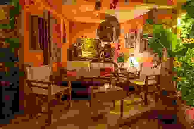 cine-kamari63.jpg