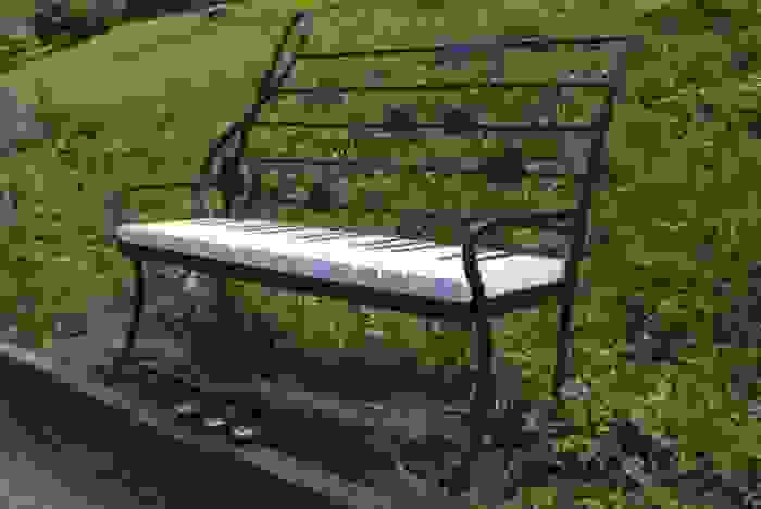 creative-bench-104-0.jpg