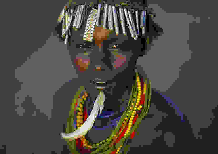 daasanach-tribe-recycled-headwear-eric-lafforgue-ethiopia-c.jpg