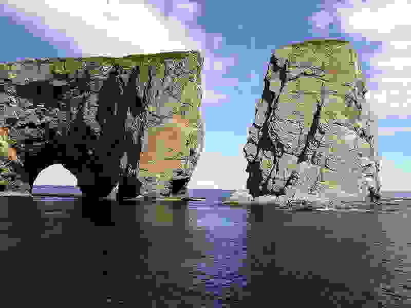 800px-Ile du Rocher Perce