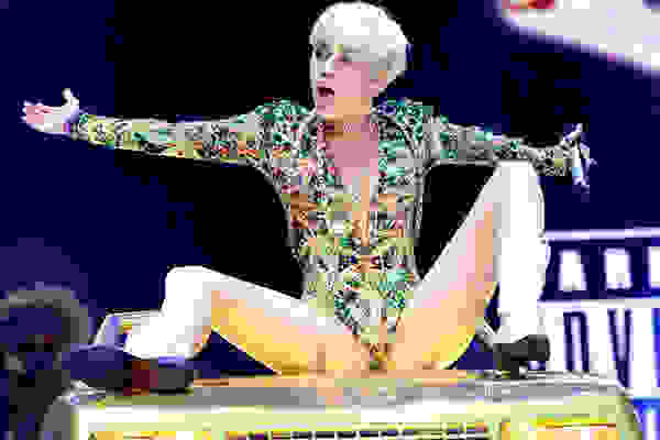 MileyCyrusBagerzTour5