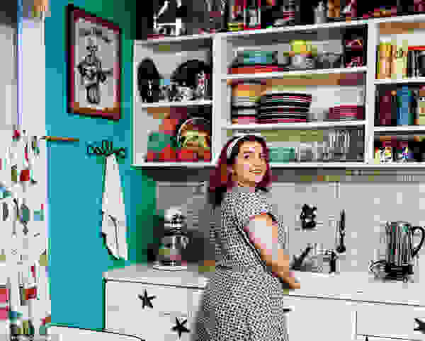 89523-article-2543580-1ADA3B9C00000578-268 964x774