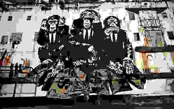 Meet-The-Duke-Of-Lancaster-An-Abandoned-Ship-Cover-In-Street-Art-33