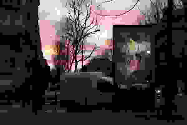 an-diafimistikes-afises-poli-antikathistountan-me-klassika-erga-texnis-02