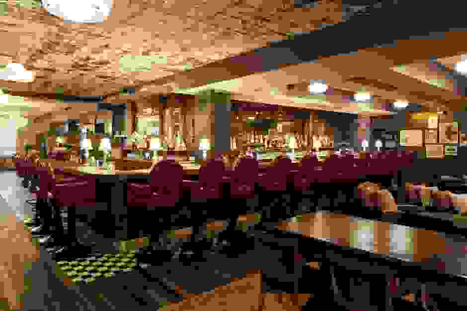 ekpliktika-bar-ston-kosmo3