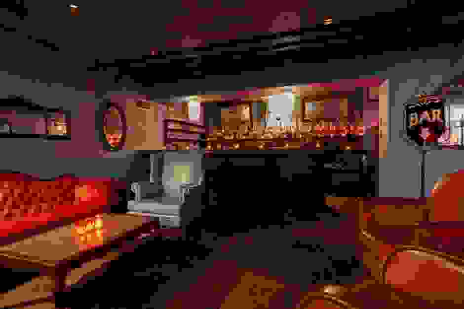 ekpliktika-bar-ston-kosmo4