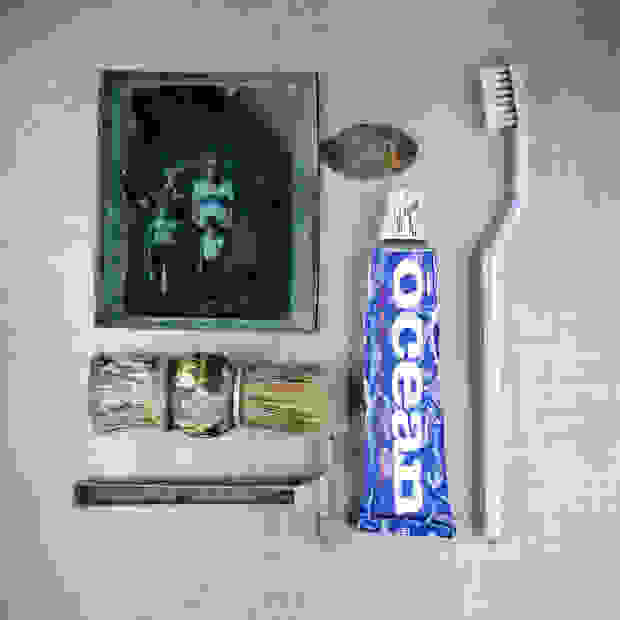 phototoothpaste