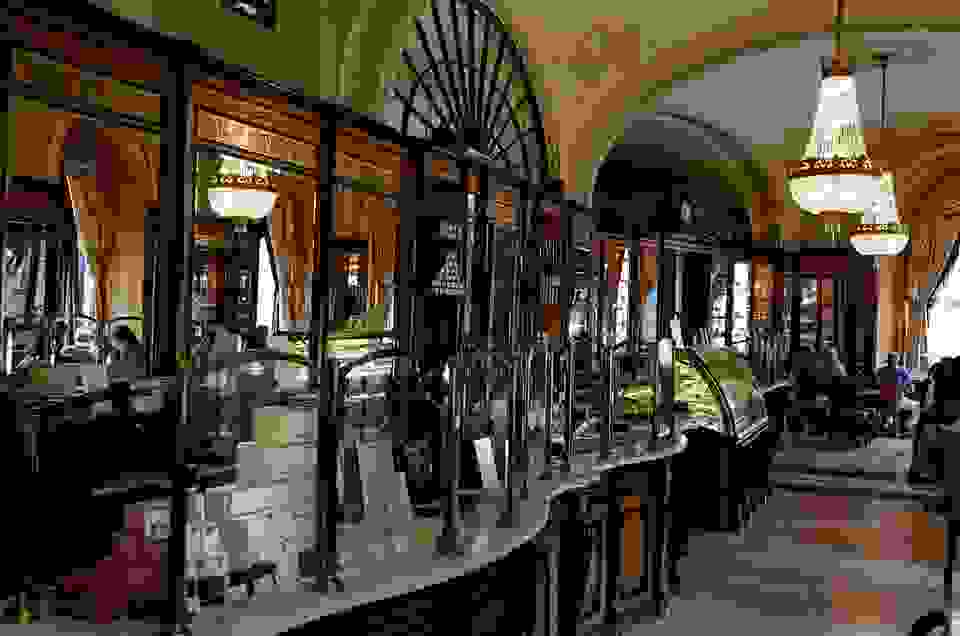 ta-pio-istorika-kafe-stin-evropi-13