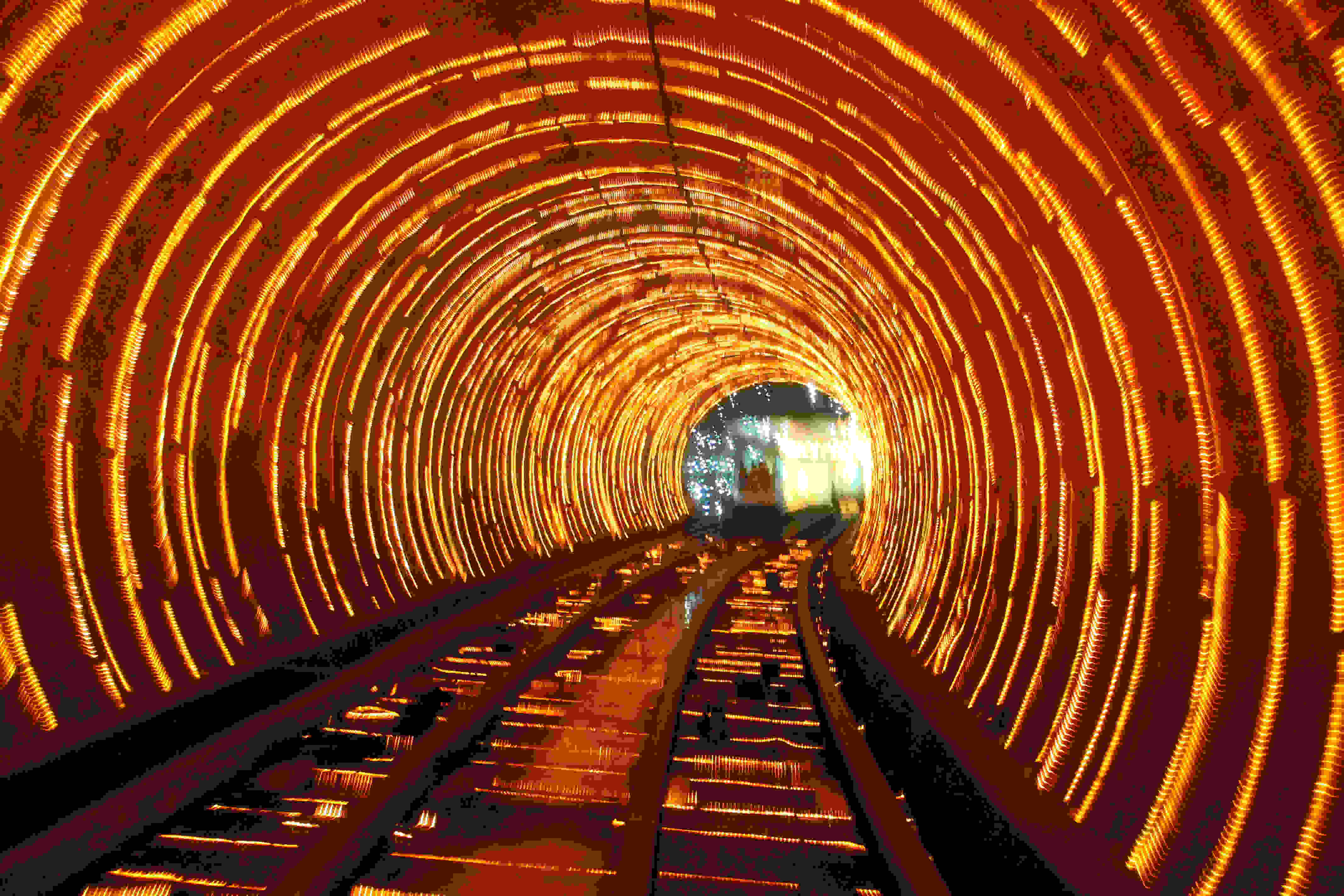 impressive-metro-subway-underground-stations-25.jpg