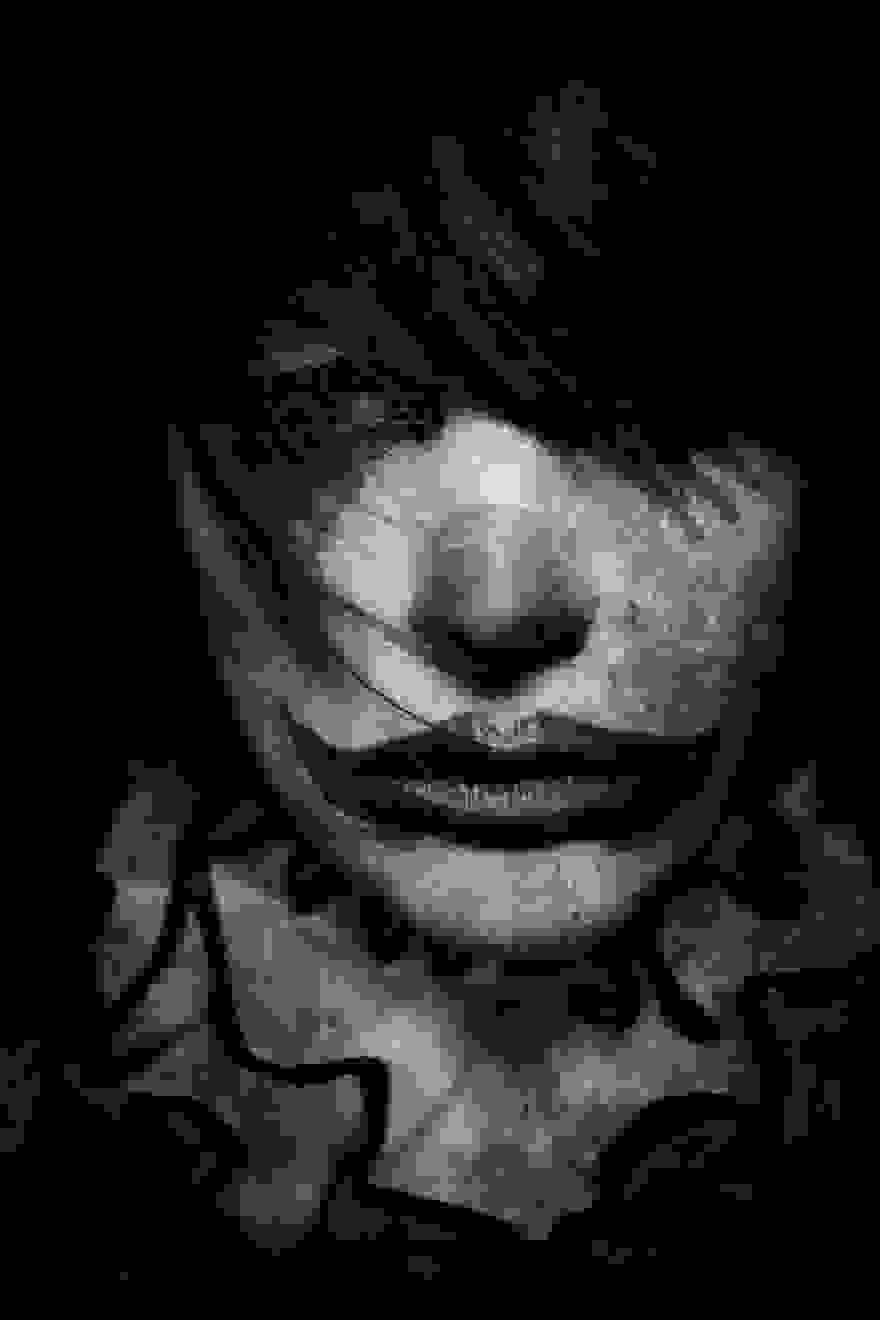 macabre-scary-clown-portraits-photography-clownville-eolo-perfido-99-19.jpg