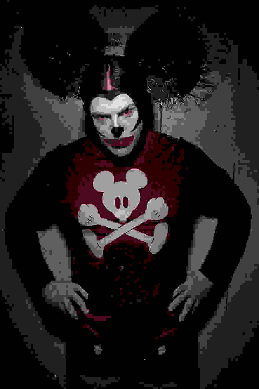 macabre-scary-clown-portraits-photography-clownville-eolo-perfido-99-8.jpg