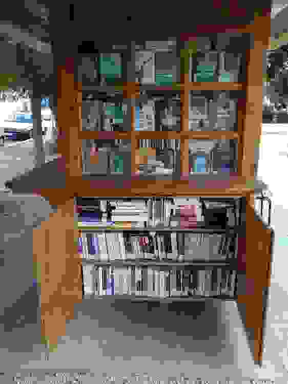 Image result for περίπτερο στην μεσσηνία γίνεται βιβλιοθήκη