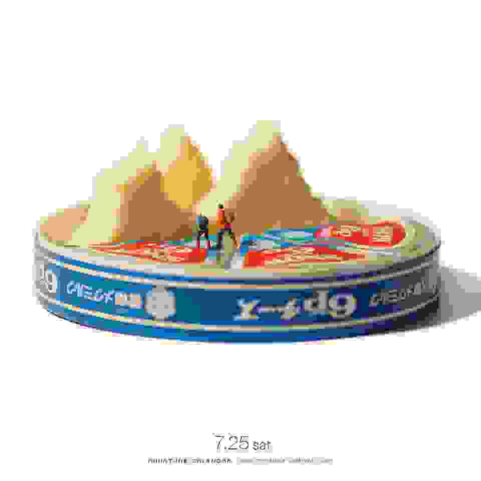 miniature-calendar-8.jpg
