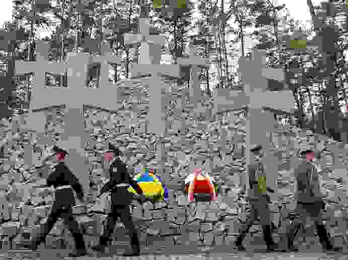 152465863 Katyn