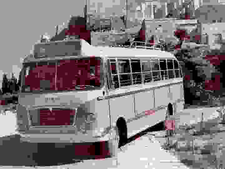 8 ola ta omorfa yperastika leoforeia