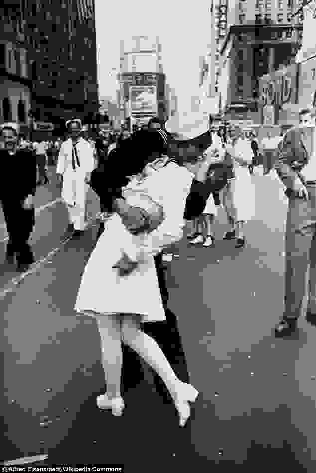 kiss1