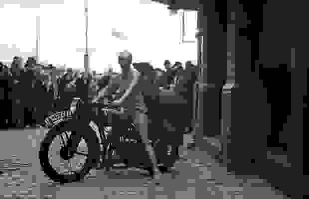 woman-bike3