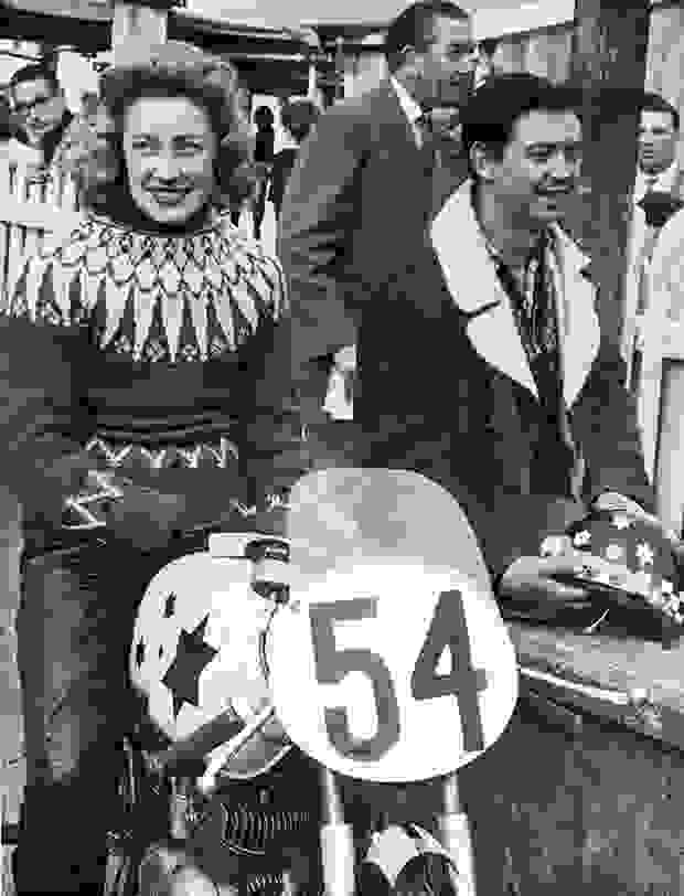 woman-bike338
